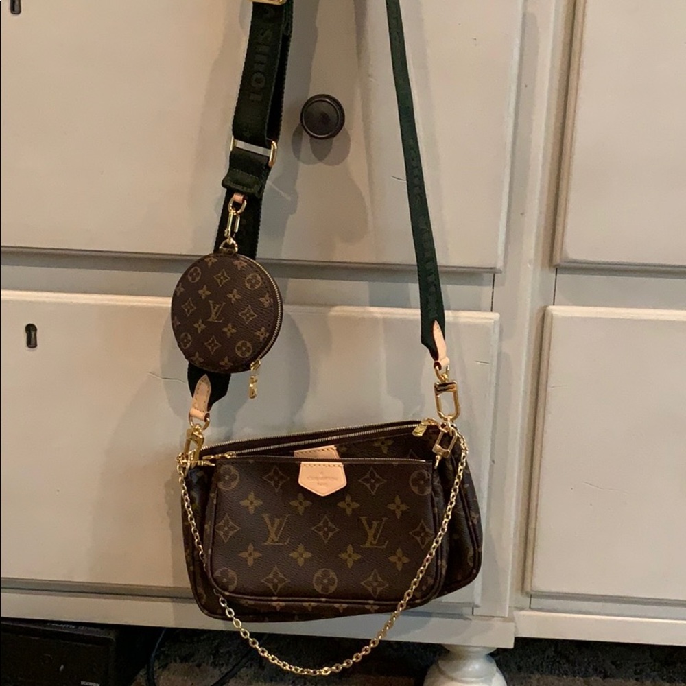 Authentic Louis Vuitton multi pochette
